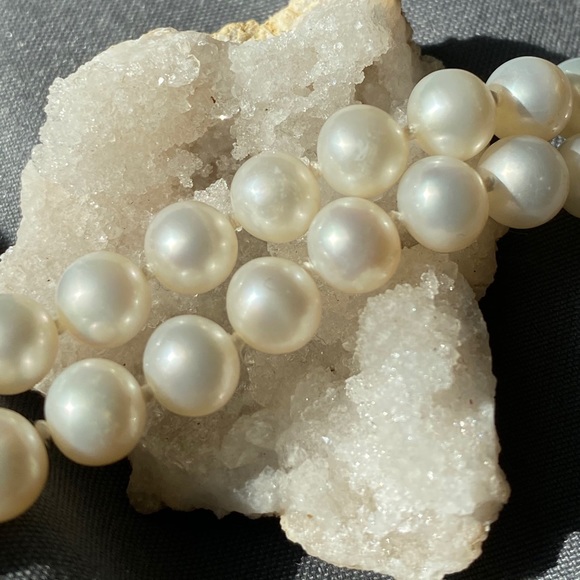 18" Freshwater Pearl Strand 14K Yellow Gold Clasp - Picture 4 of 6